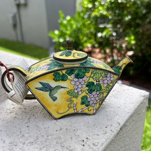 KELVIN CHEN Enamel Mini Copper Handpainted Teapot - Hummingbird & Grape - Picture 6 of 14